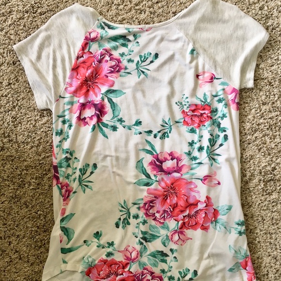 Floral V-neck T-shirt Tropical Tee - Picture 3 of 3